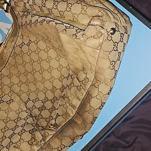 Gucci Abbey Monogram Handbag - Picture 13 of 14